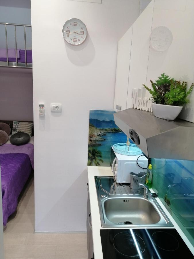 Apartment Rose By The Beach & Tennis Courts Split Exteriör bild